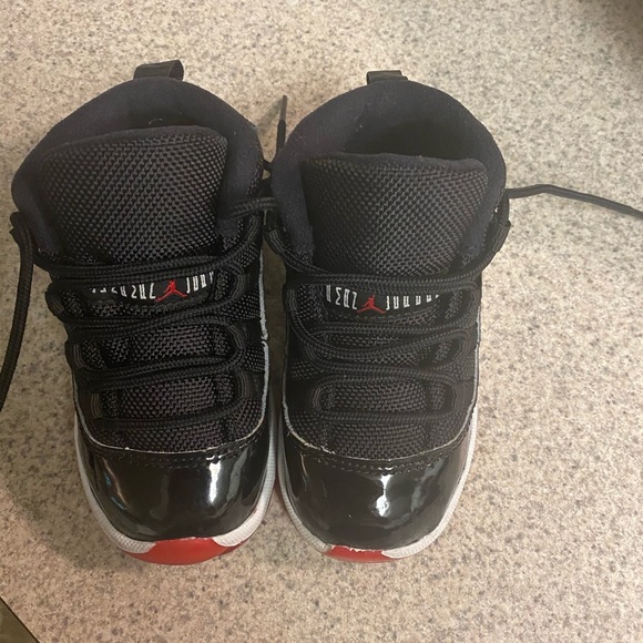 Toddler size 7 Jordan’s - Picture 2 of 4
